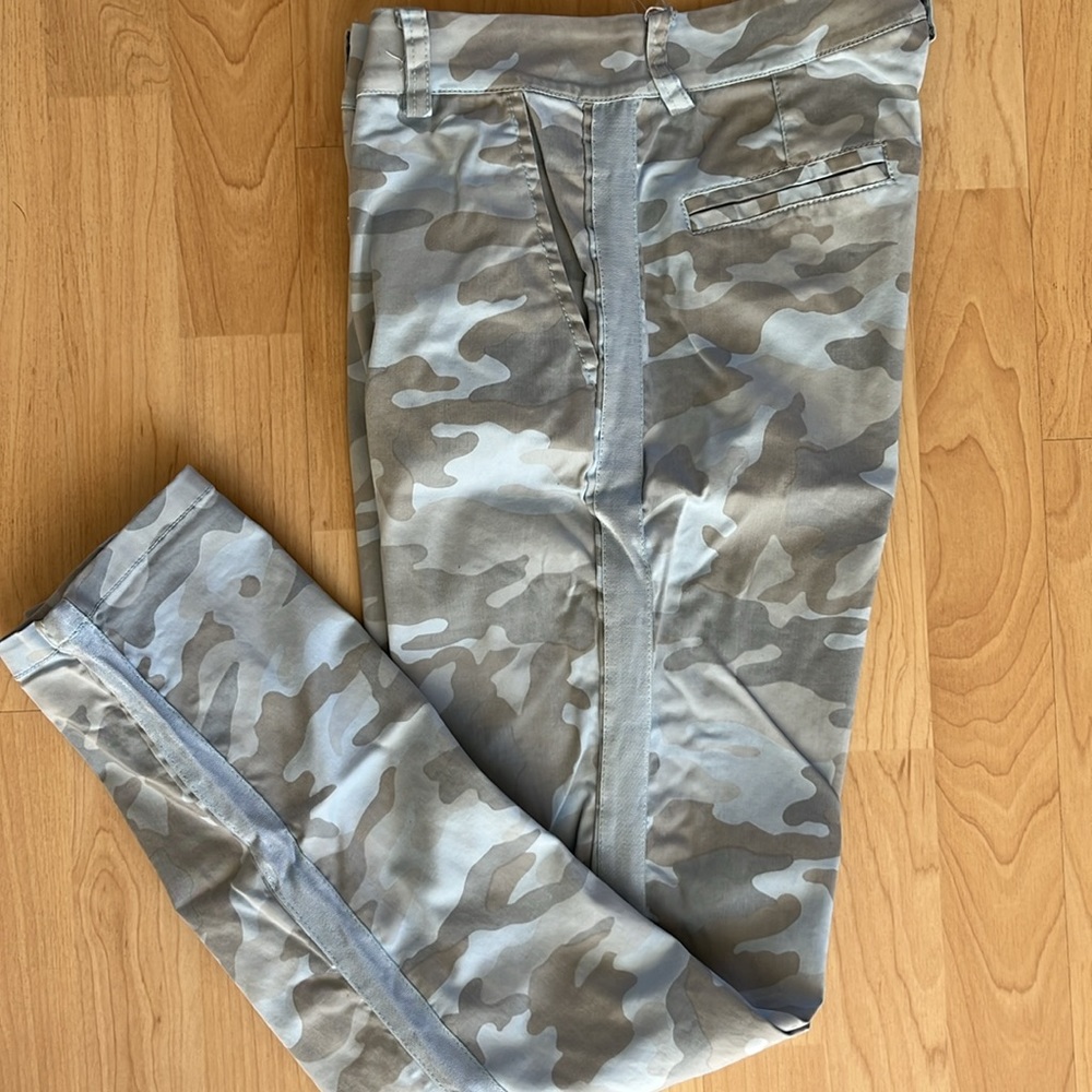 Venti6 Camo women’s pants in baby blue in size M (8). - Picture 2 of 7